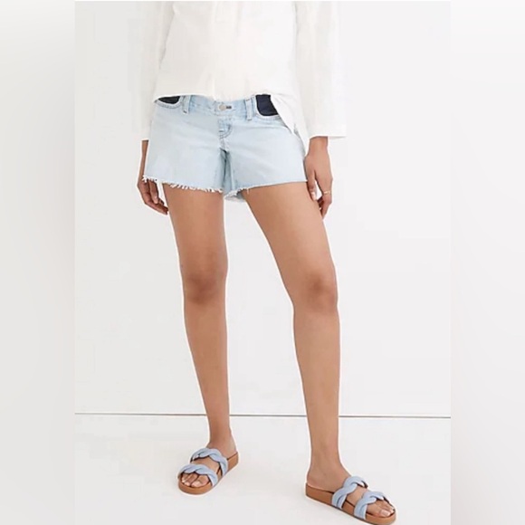 Madewell Pants - MADEWELL JEANS MATERNITY DENIM SHORTS NWT 25 DISTRESSED MID RISE S NEW!